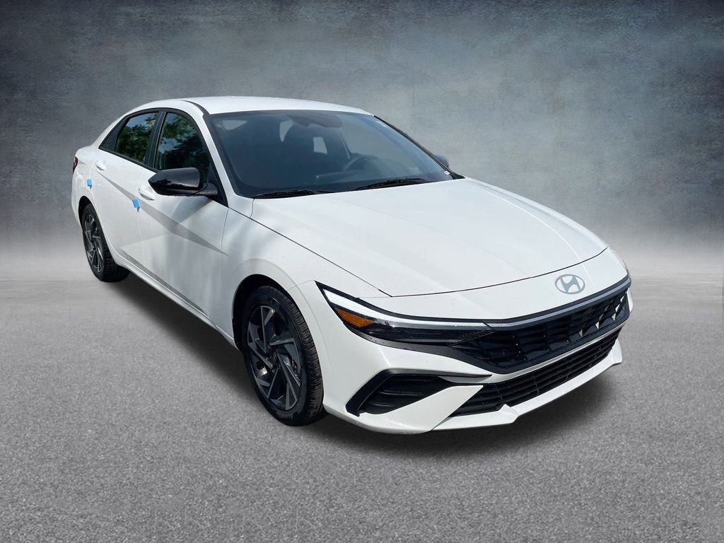 Used 2025 Hyundai Elantra Sport image 34