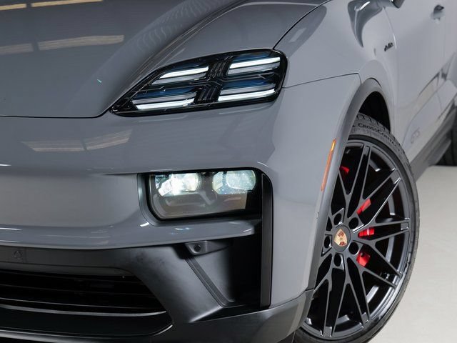 New 2026 Porsche Macan GTS Electric AWD/4WD image 31