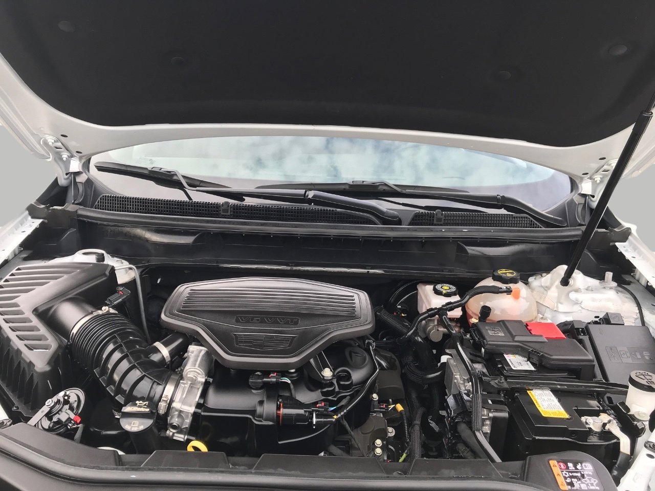 Certified 2025 Cadillac XT5 Premium Luxury image 8