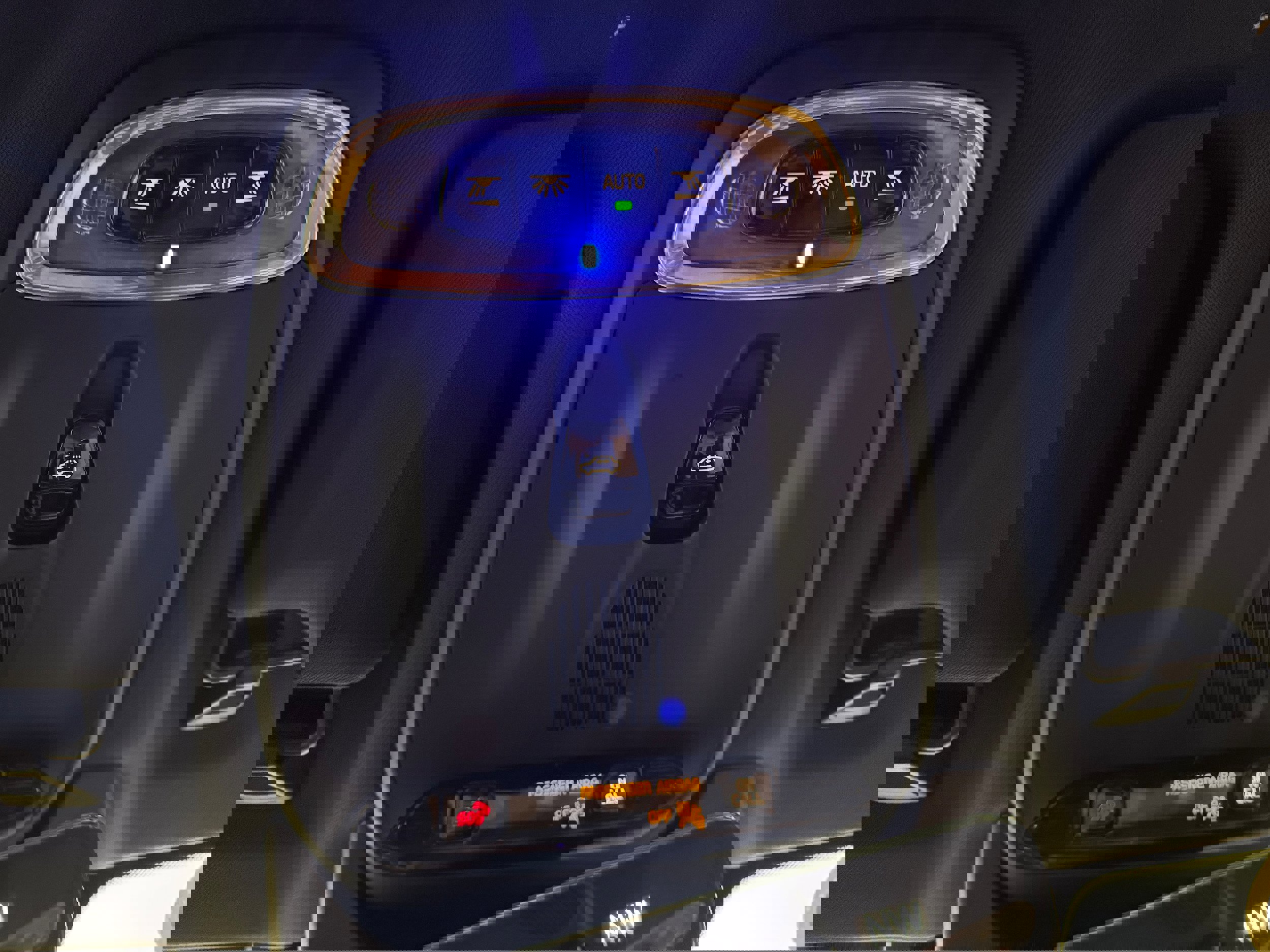 Used 2018 Volvo V90 T6 Cross Country w/ Convenience Package image 19