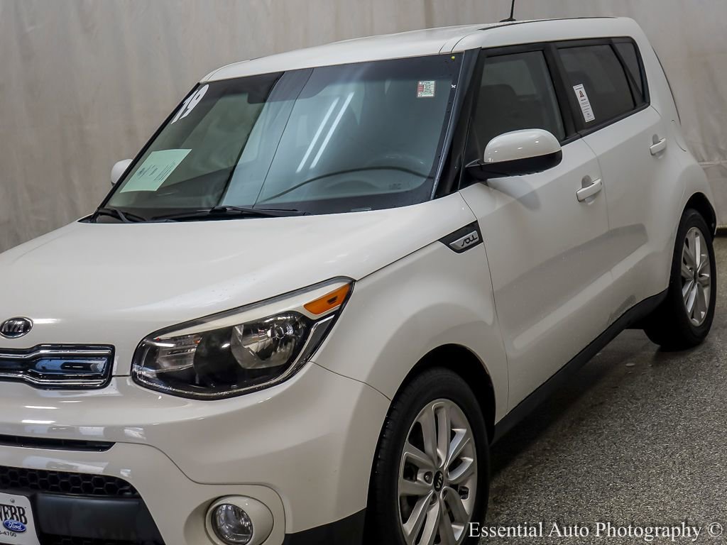 Used 2019 Kia Soul + image 5