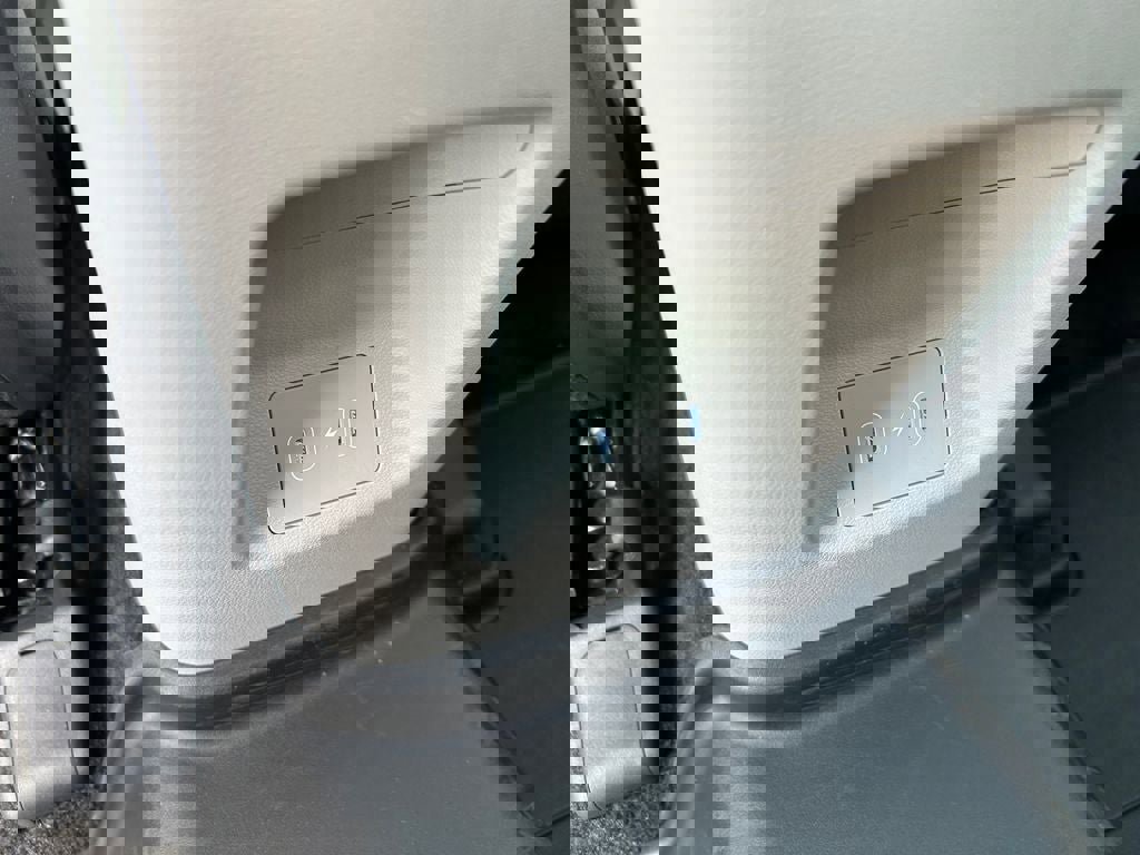 Used 2025 Hyundai Tucson Limited image 35