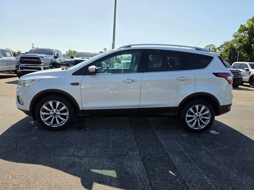 Used 2017 Ford Escape Titanium w/ Equipment Group 301A AWD/4WD image 9