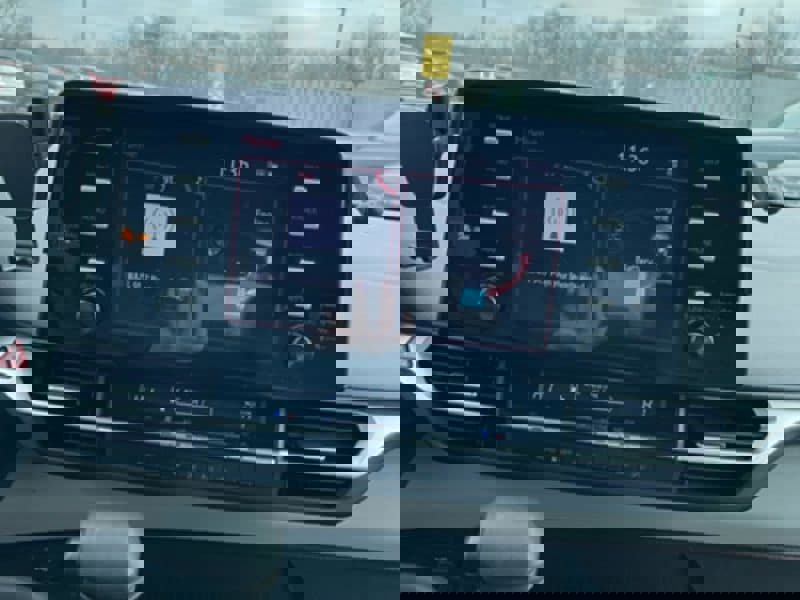 Used 2022 Toyota Sienna LE image 11