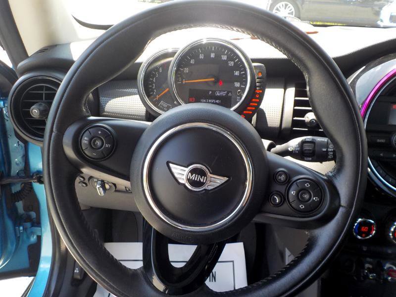 Used 2016 MINI Cooper 2-Door Hardtop image 11
