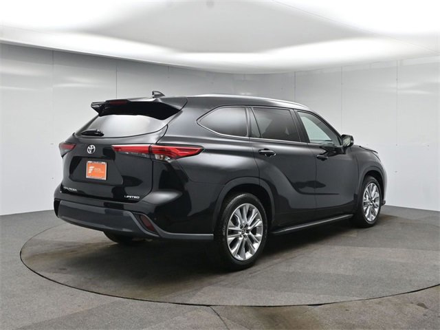 Used 2022 Toyota Highlander Limited image 5