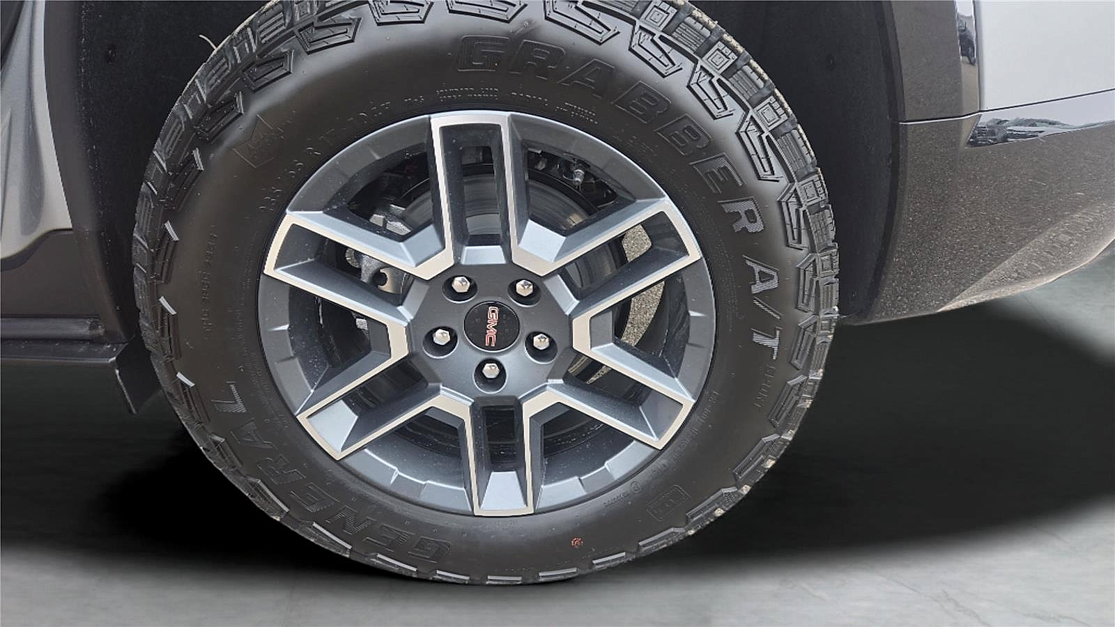 New 2026 GMC Terrain AT4 w/ LPO, Floor Liner Package AWD/4WD image 29