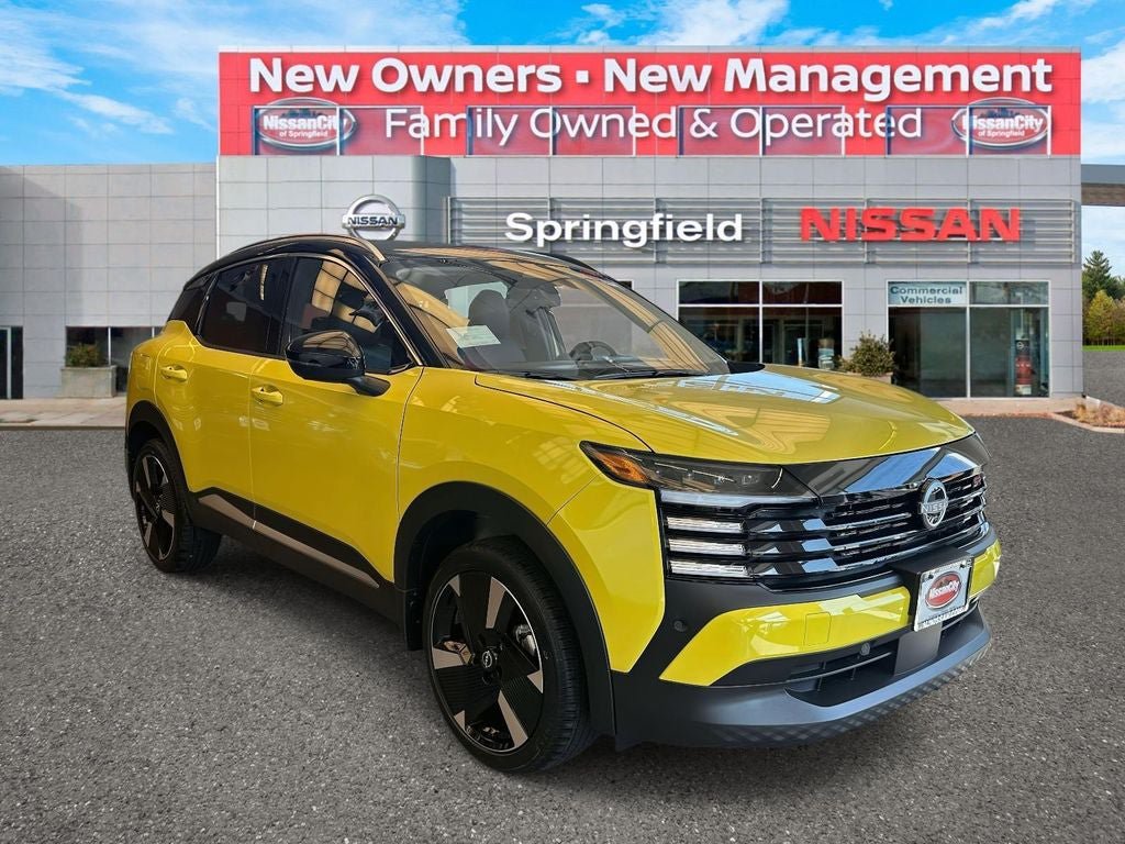 New 2026 Nissan Kicks SR w/ Cold Weather Package