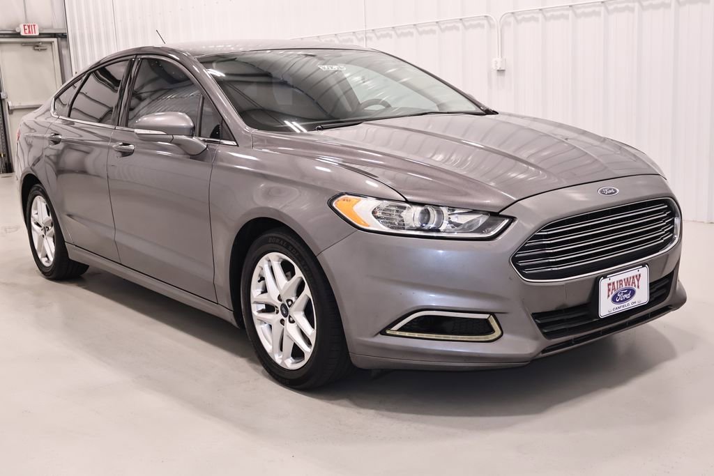 Used 2013 Ford Fusion SE FWD image 3