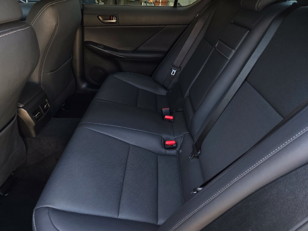 Used 2022 Lexus IS 300 AWD w/ Premium Package image 13