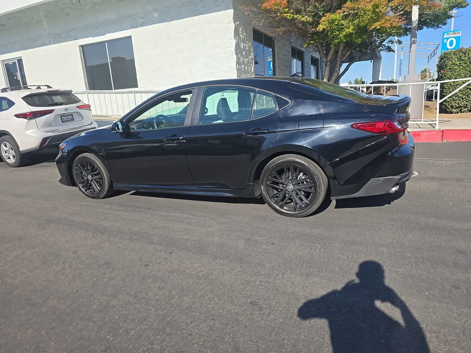 Used 2026 Toyota Camry SE FWD image 7
