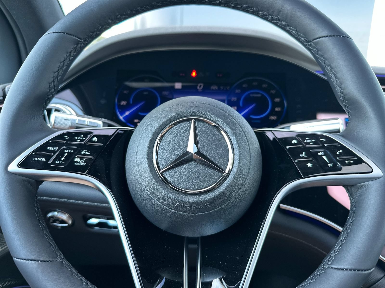 New 2026 Mercedes-Benz EQS 400 4MATIC SUV image 27