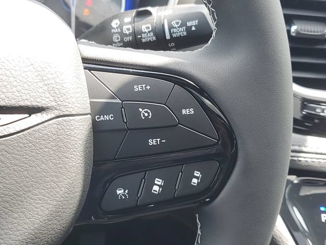 New 2027 Chrysler Pacifica Limited AWD/4WD image 23