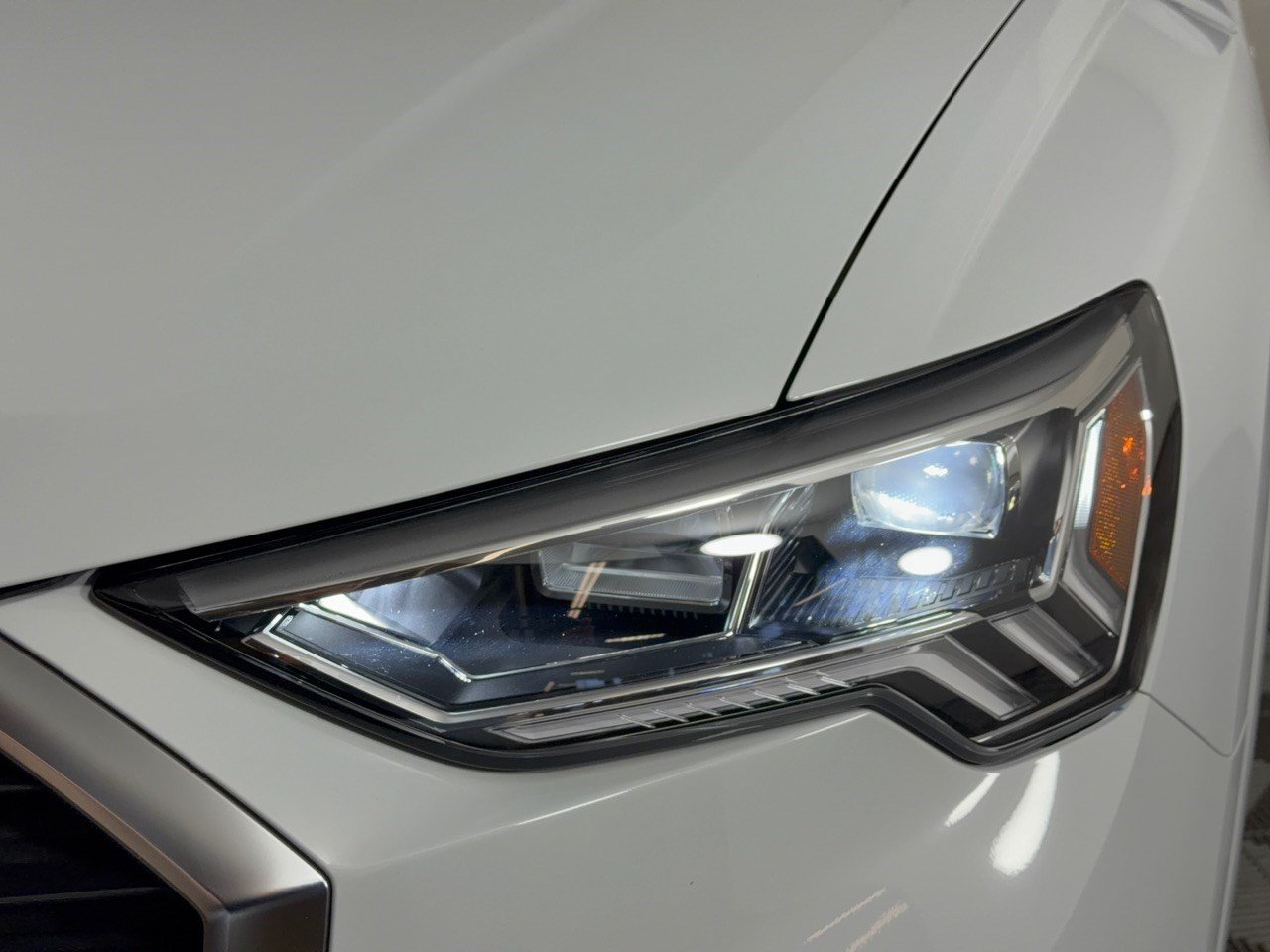 Certified 2025 Audi Q3 2.0T Premium w/ Convenience Package AWD/4WD image 12