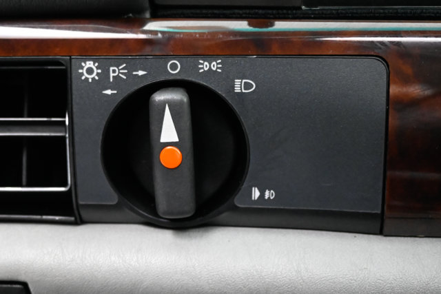 Used 1991 Mercedes-Benz 560 SEL image 64