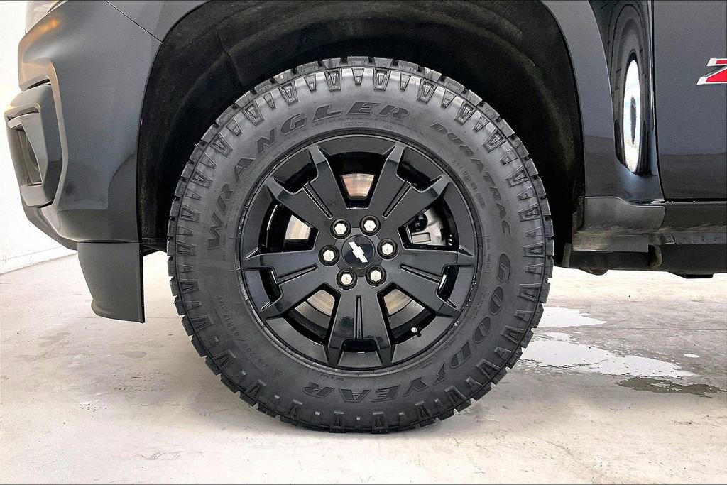 Used 2021 Chevrolet Colorado Z71 w/ Z71 Midnight Edition RWD image 10