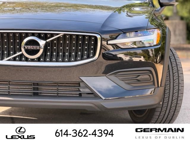 Used 2020 Volvo V60 T5 Cross Country AWD/4WD image 2