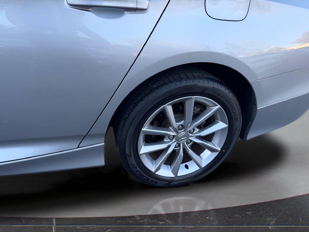 Used 2021 Honda Accord LX image 11