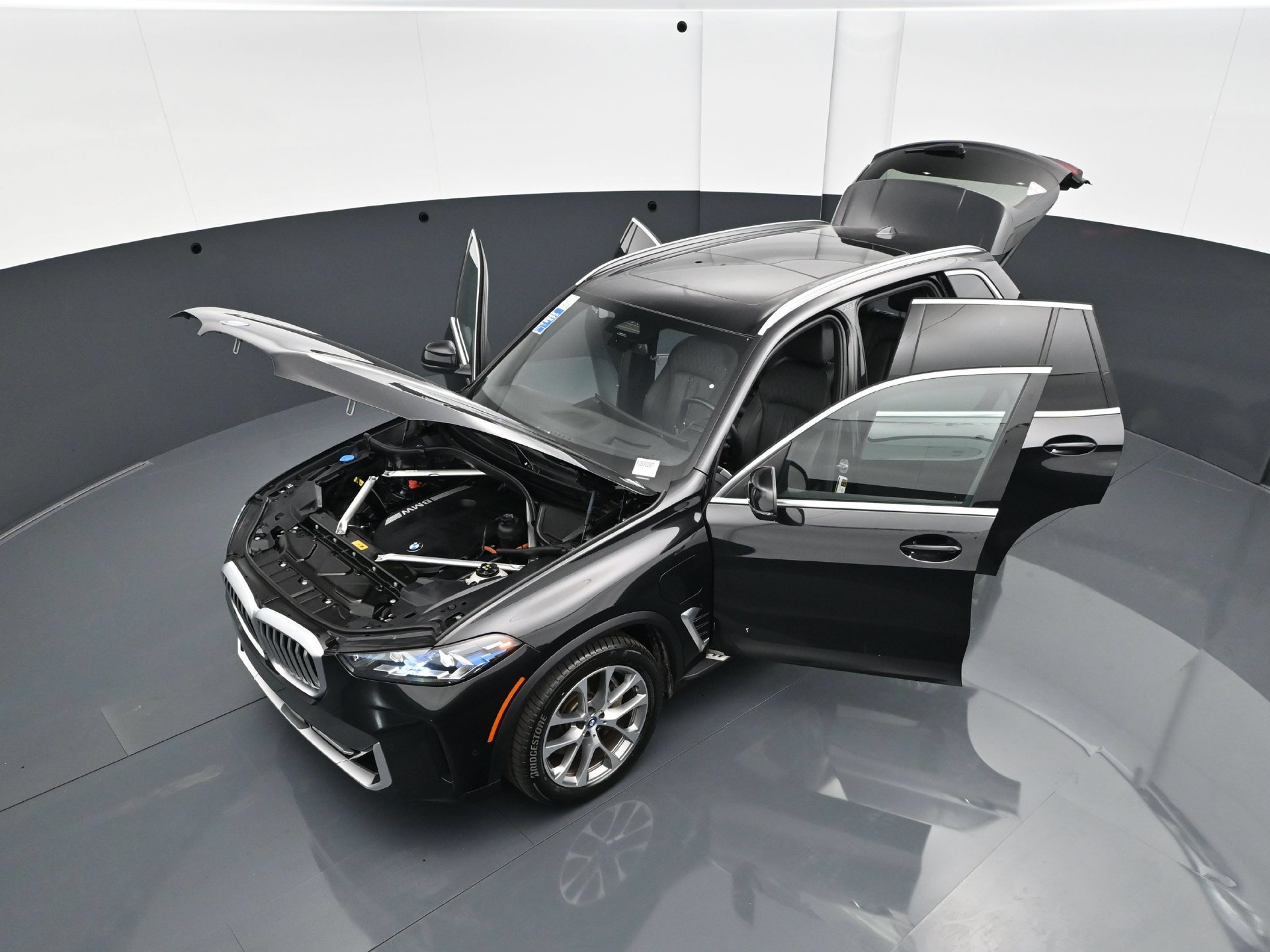 Used 2025 BMW X5 xDrive50e AWD/4WD image 59