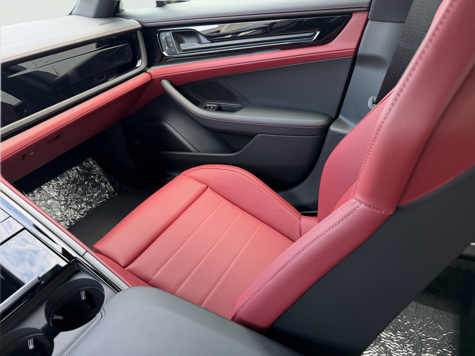 New 2026 Porsche Panamera 4 AWD/4WD image 19