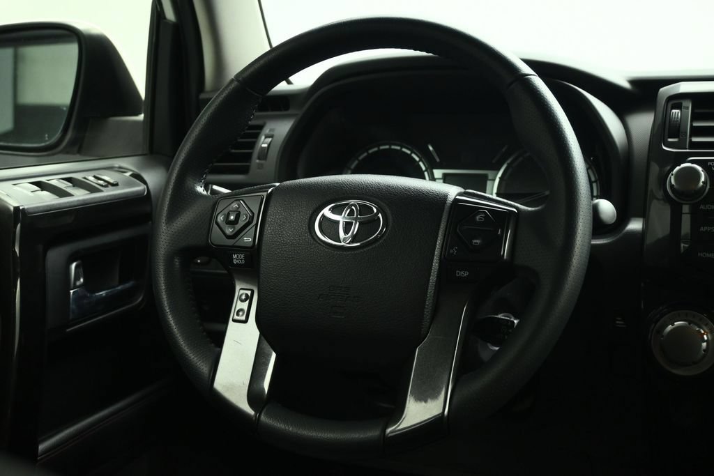 Used 2018 Toyota 4Runner TRD Off-Road Premium AWD/4WD image 40