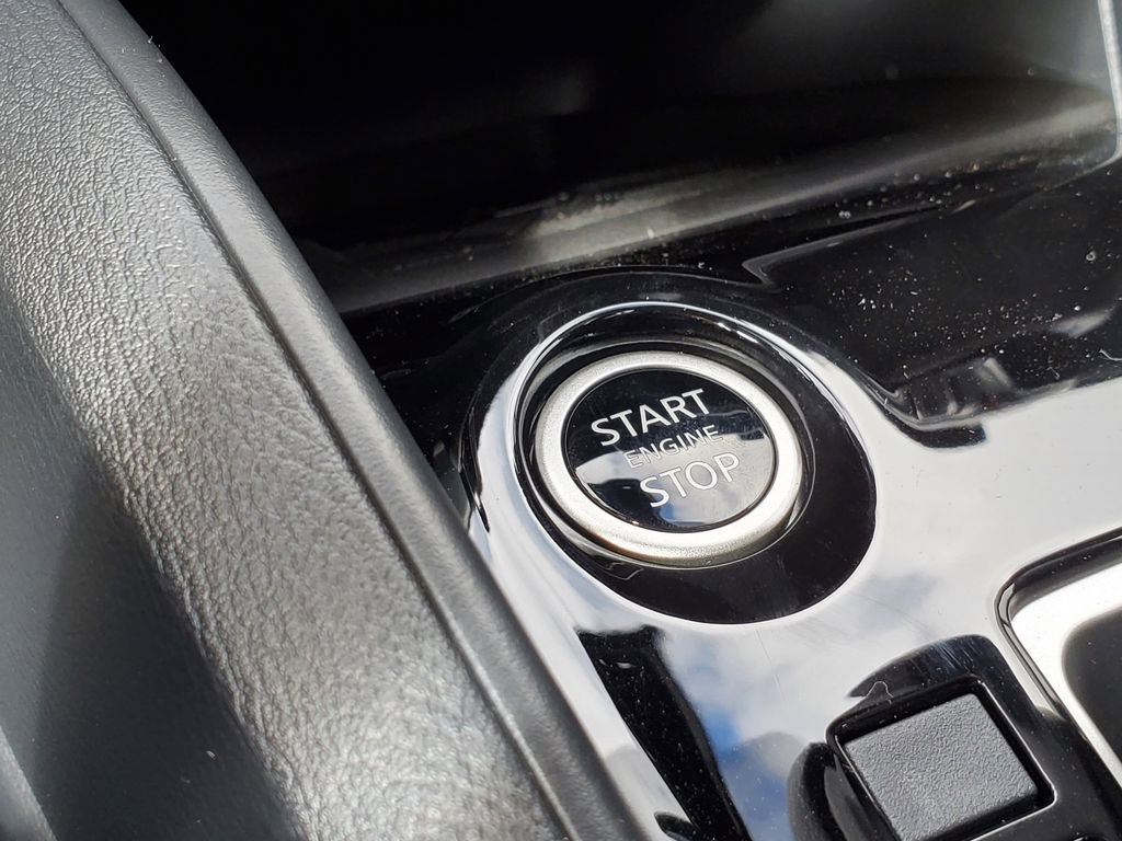 New 2025 Nissan Versa SV w/ Trunk Package image 29