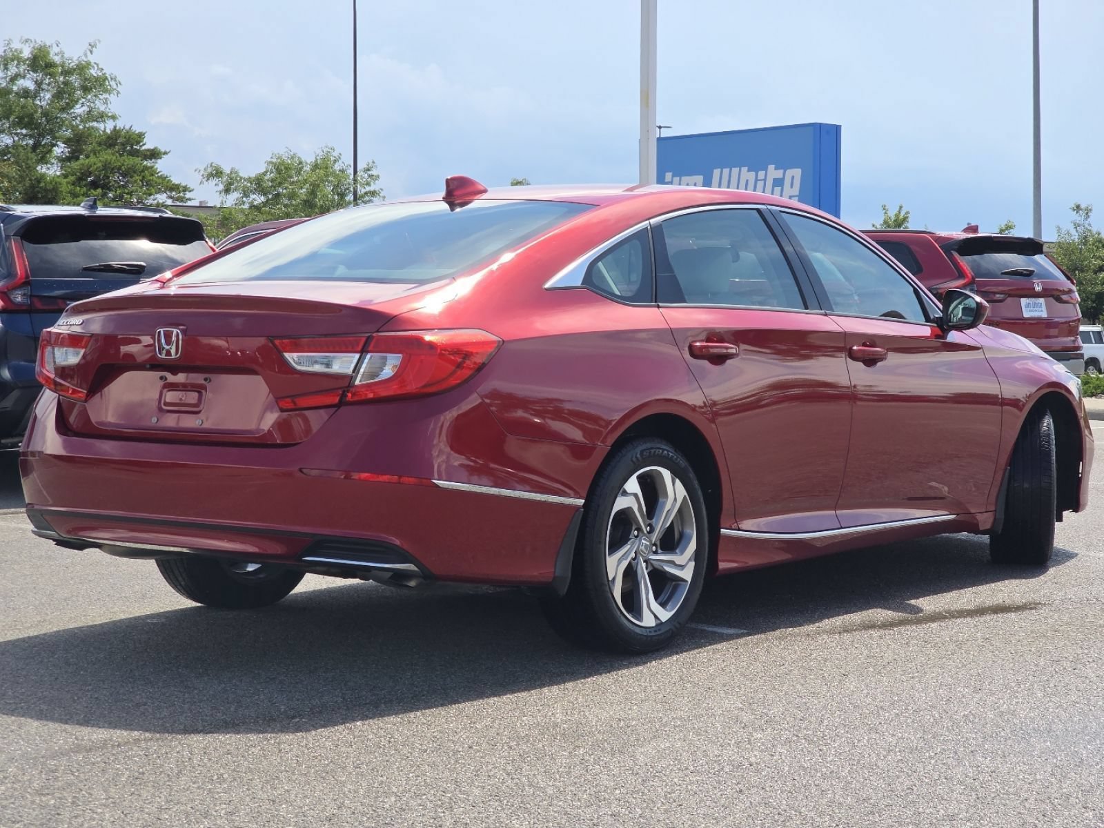 Used 2018 Honda Accord EX image 16