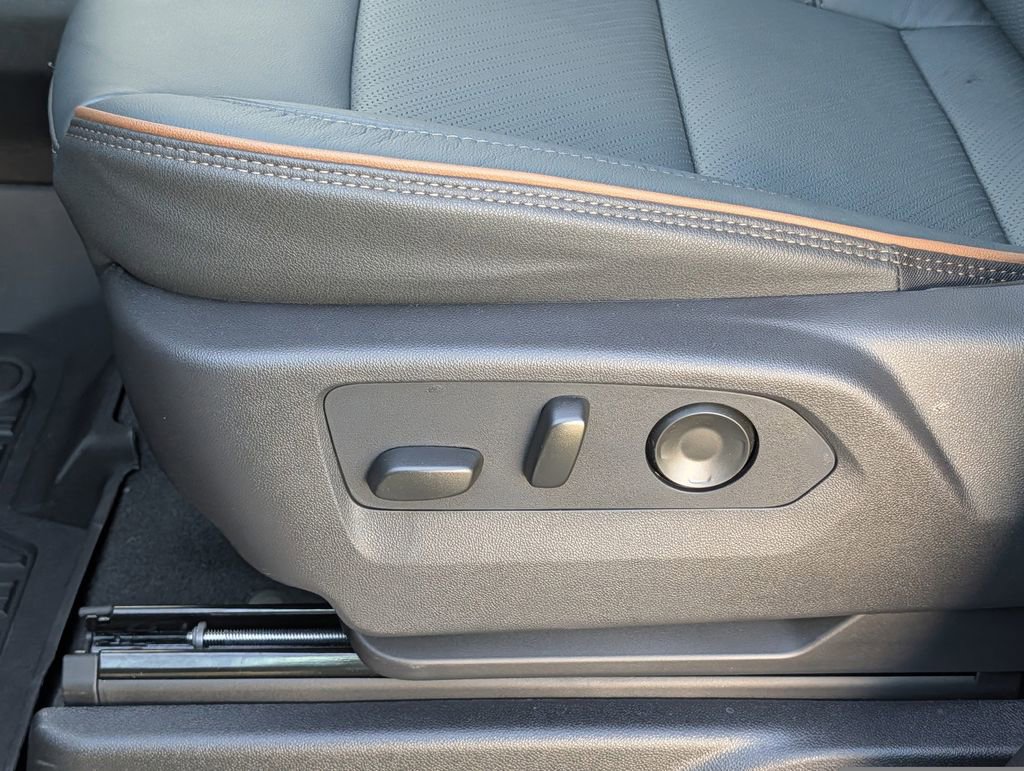 New 2026 GMC Yukon AT4 image 25