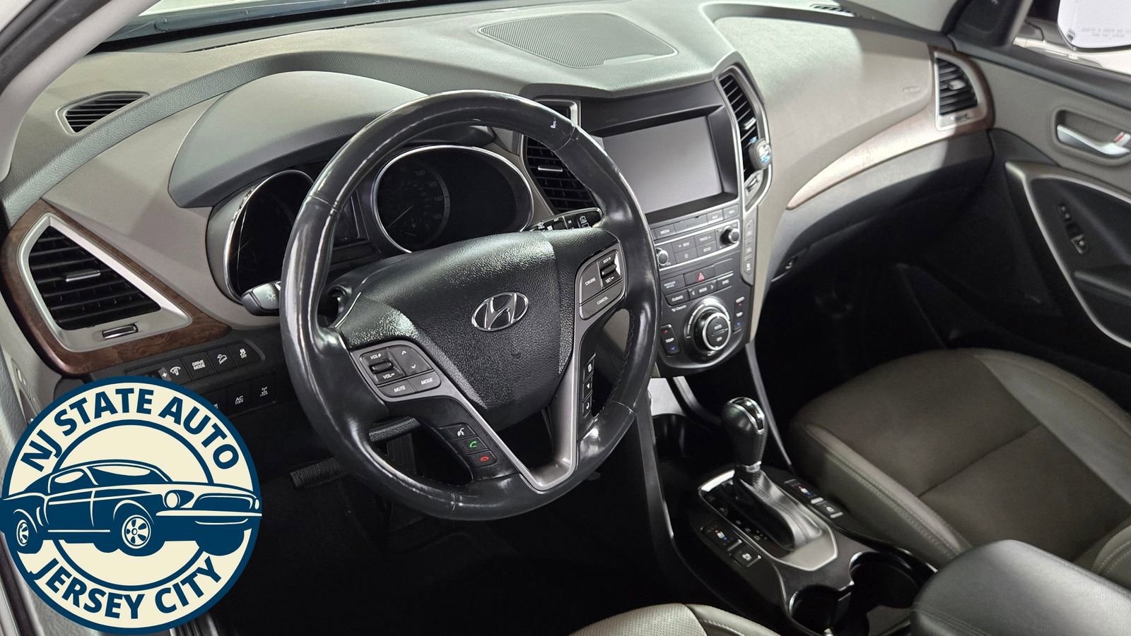 Used 2019 Hyundai Santa Fe XL AWD/4WD image 11