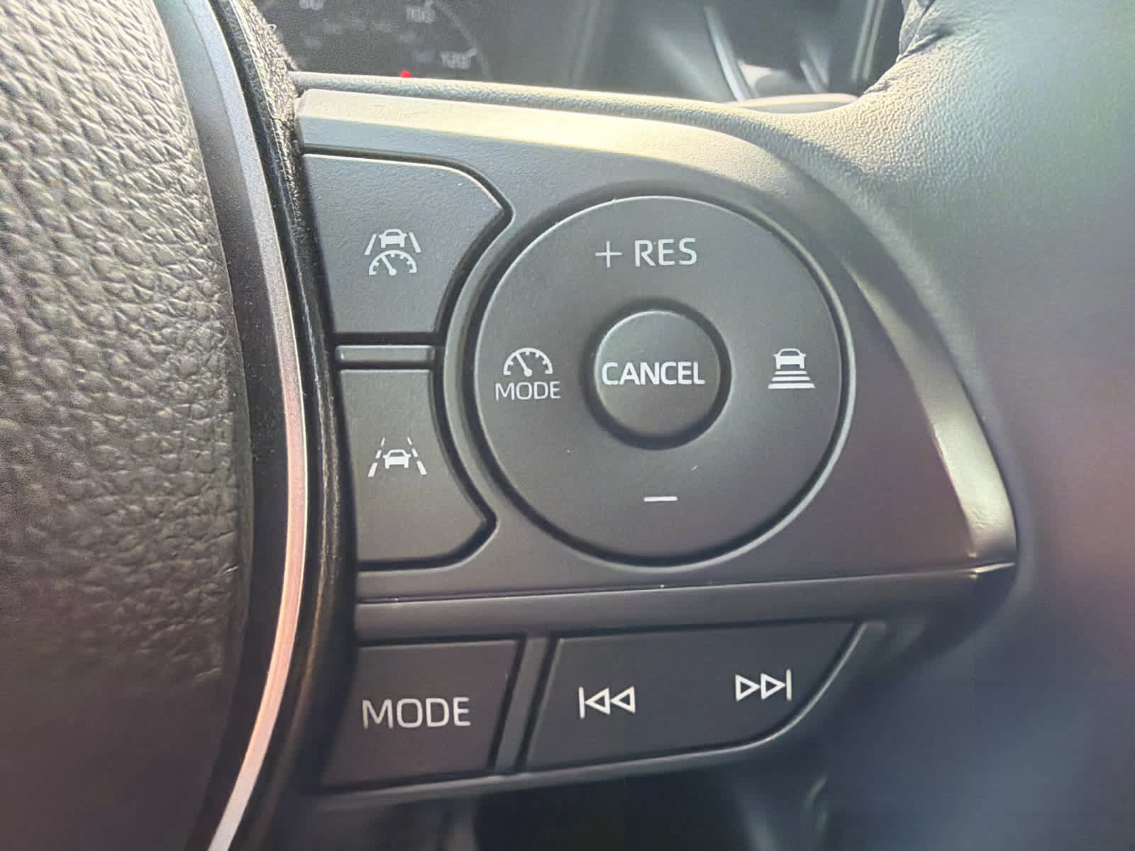 Used 2025 Toyota Corolla SE FWD image 21