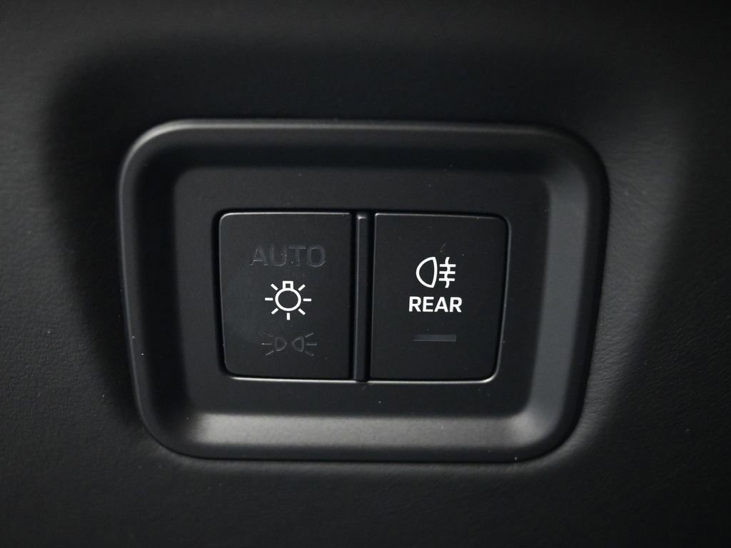 New 2026 Porsche Cayenne S image 25