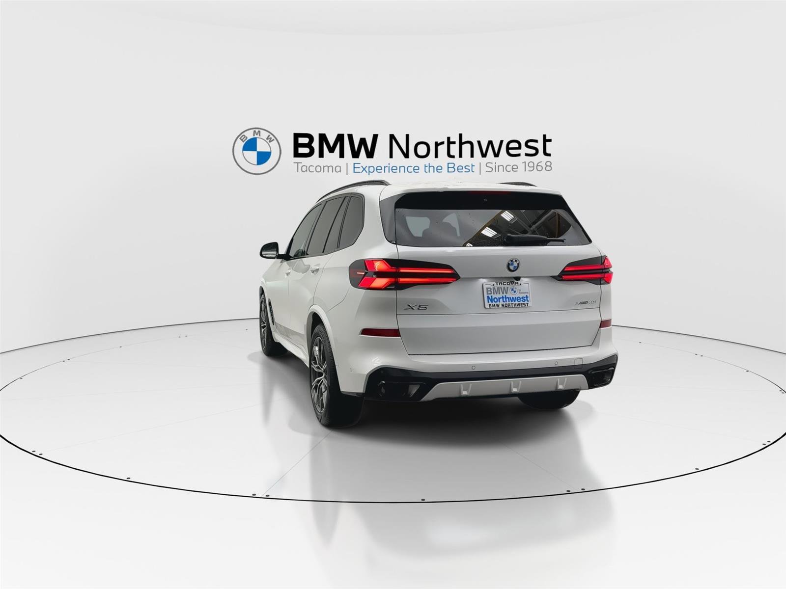 New 2026 BMW X5 xDrive40i w/ M Sport Package image 13