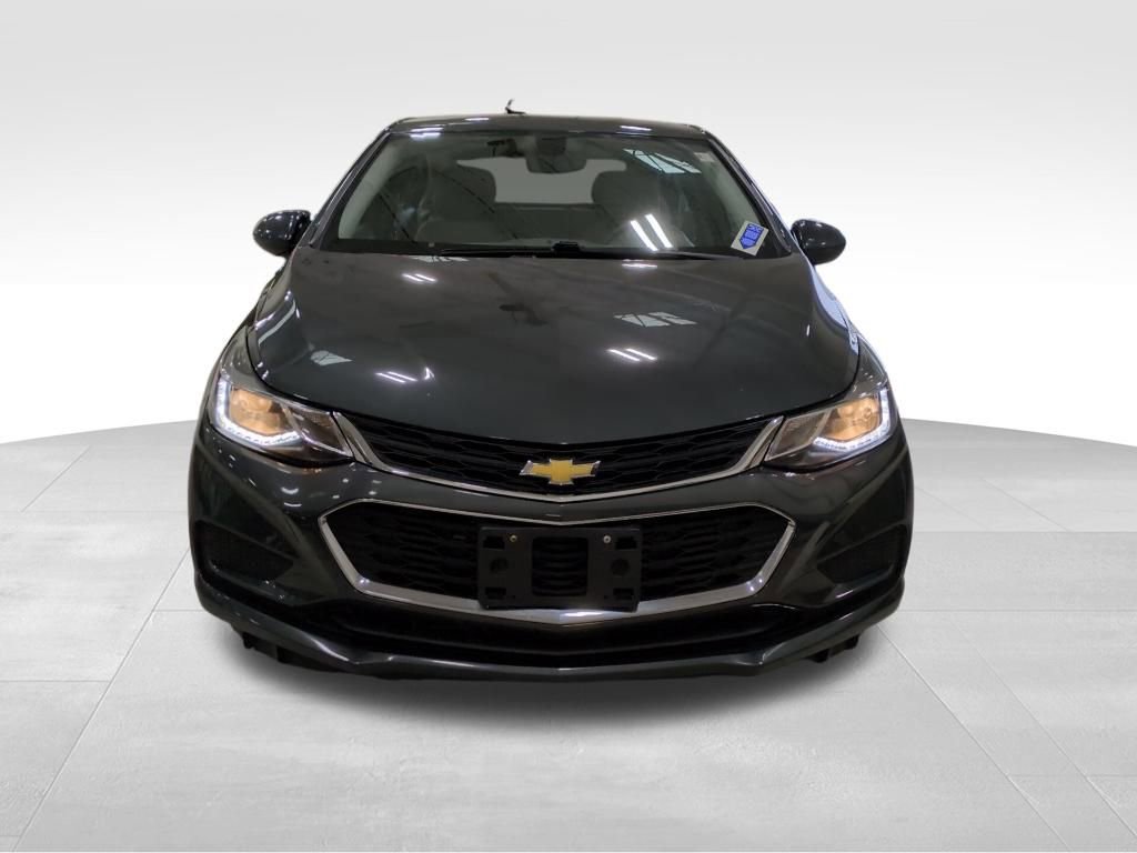 Used 2018 Chevrolet Cruze LT w/ Convenience Package image 11