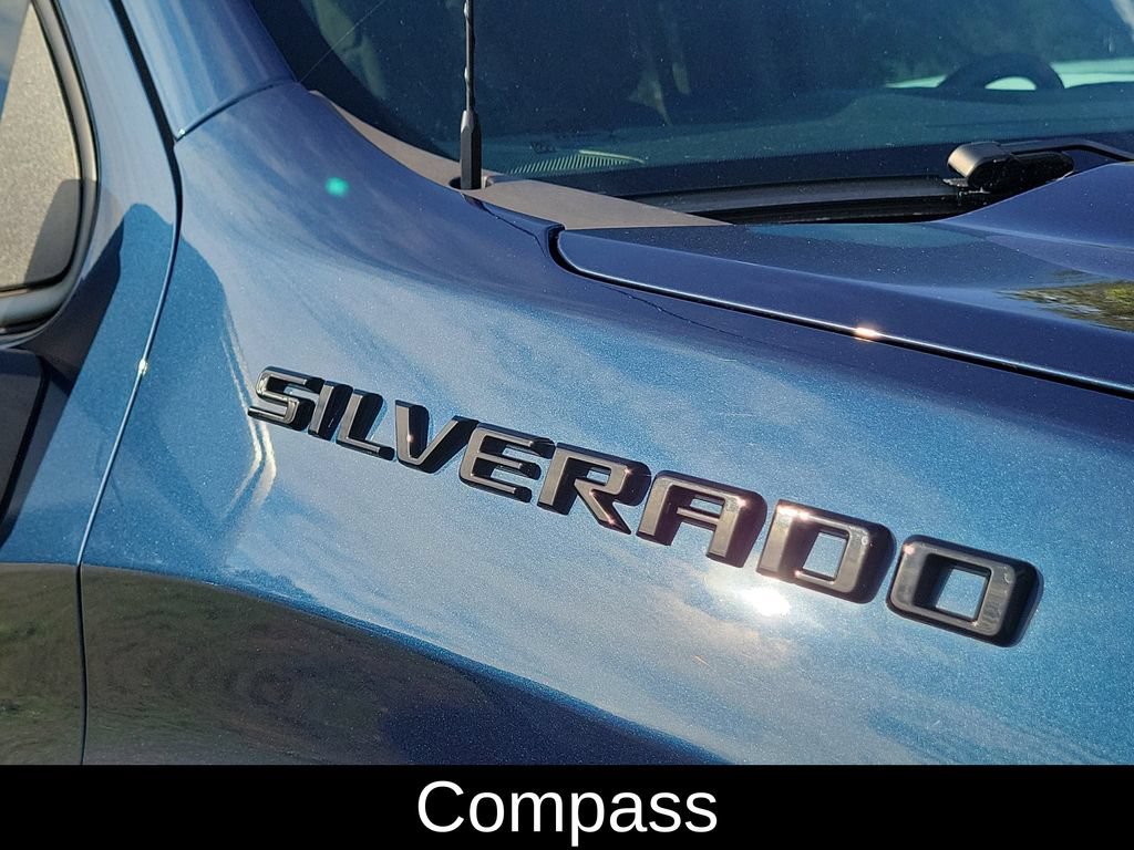 Used 2022 Chevrolet Silverado 1500 Custom w/ LPO, Dark Essentials Package RWD image 8