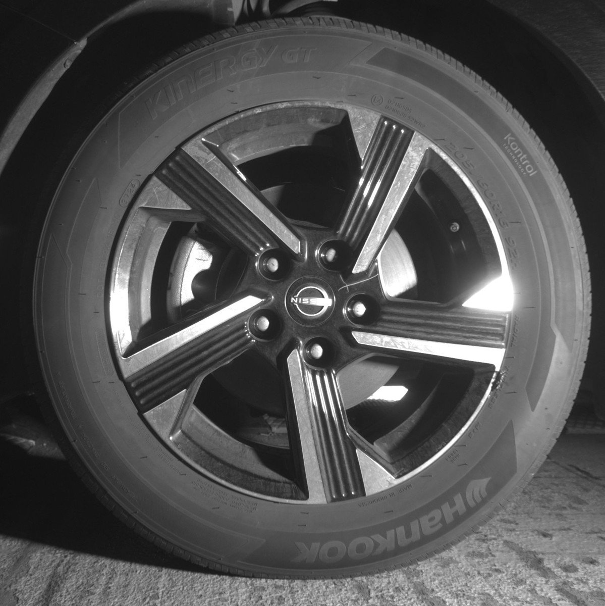 Used 2025 Nissan Sentra SV image 12