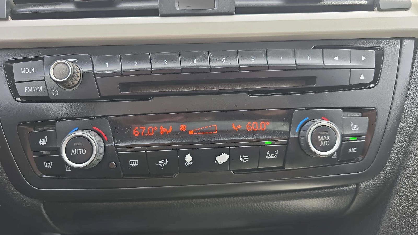 Used 2015 BMW 320i xDrive Sedan AWD/4WD image 18