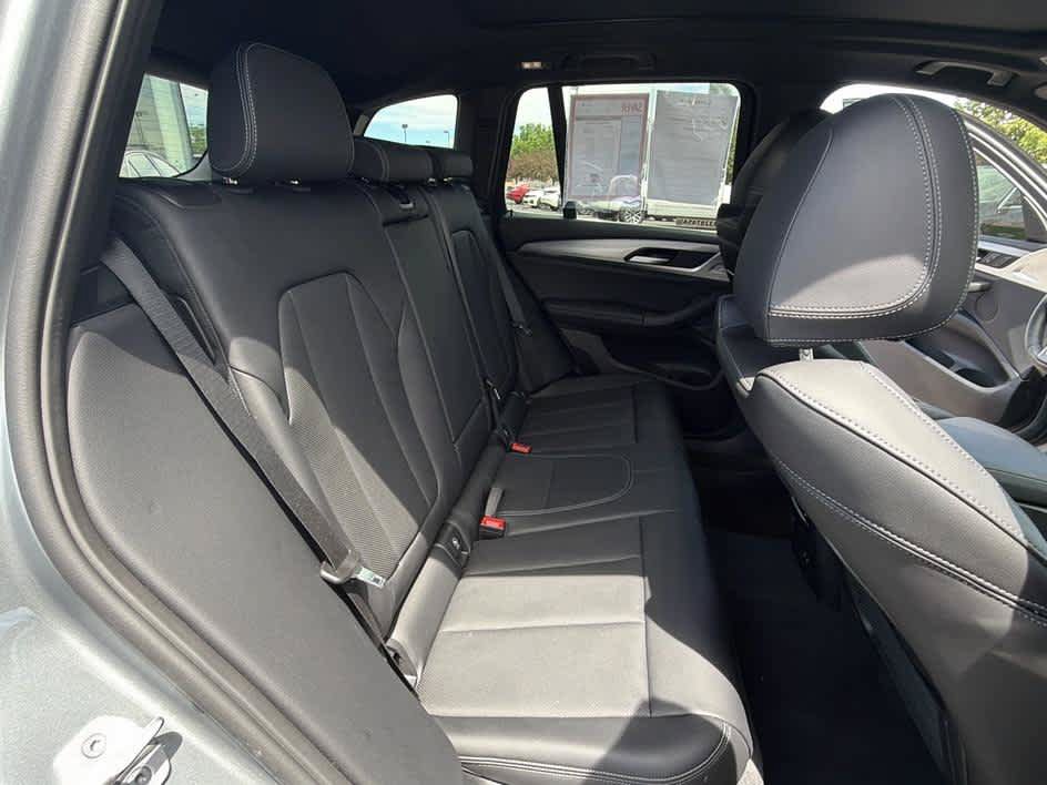 Used 2023 BMW X3 xDrive30i w/ Premium Package AWD/4WD image 5
