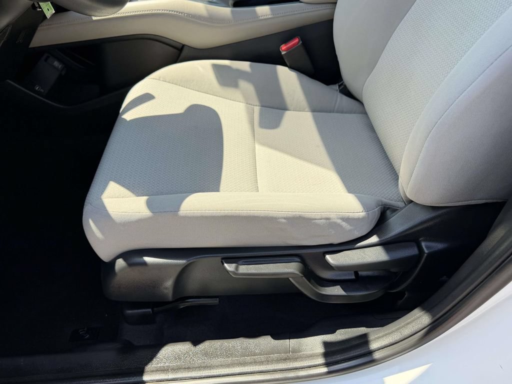 Used 2020 Honda HR-V LX image 16