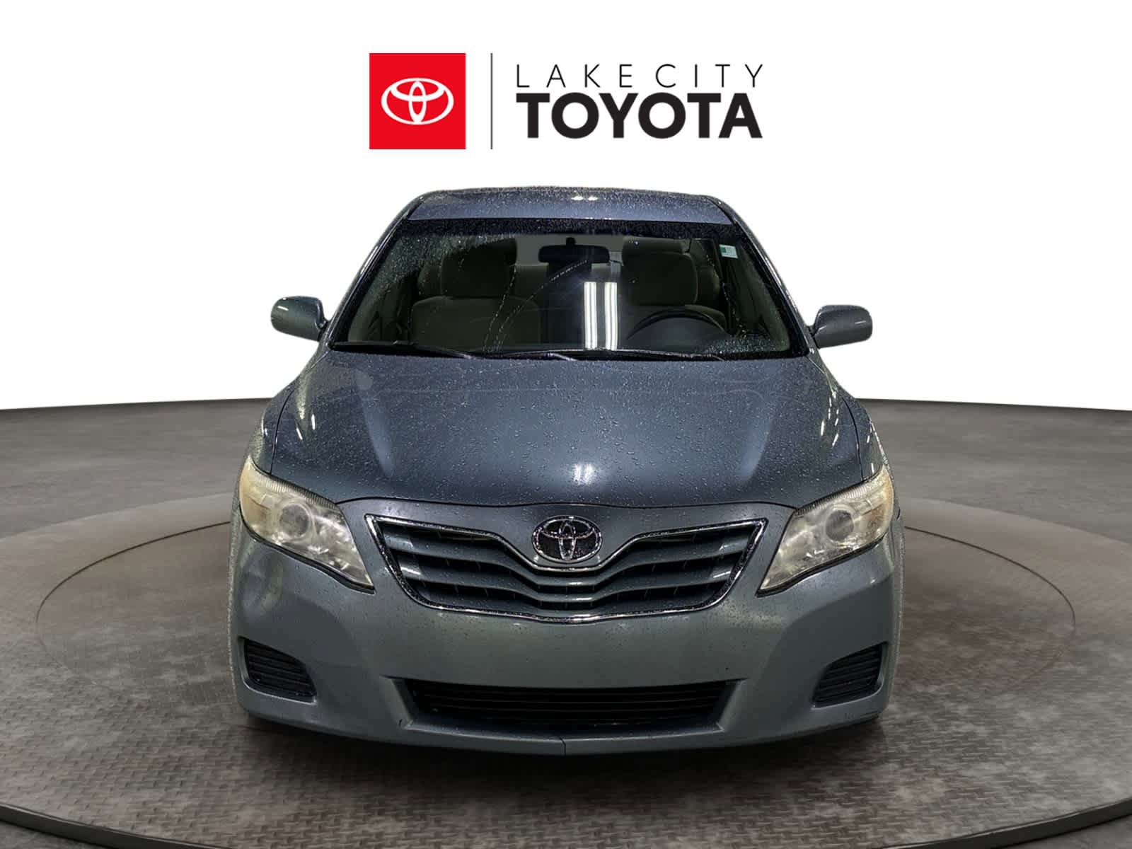 Used 2010 Toyota Camry LE FWD image 14