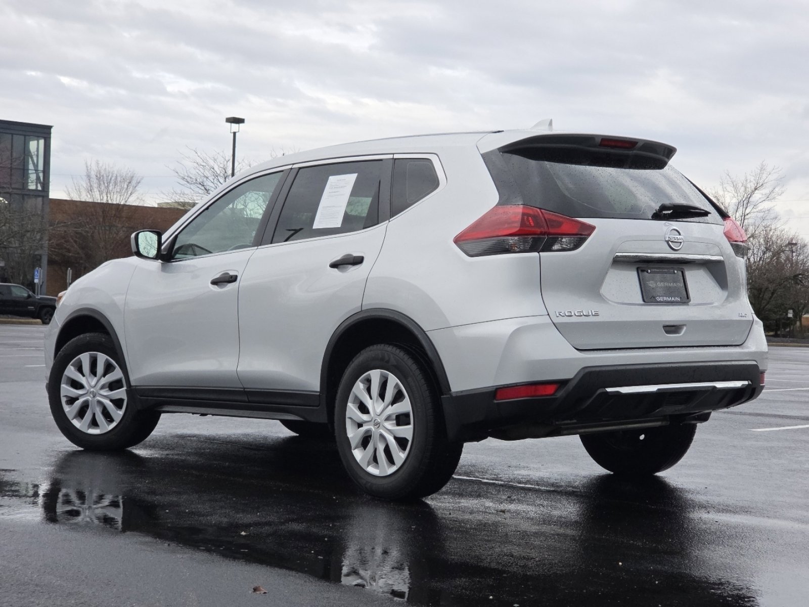 Used 2019 Nissan Rogue S image 14