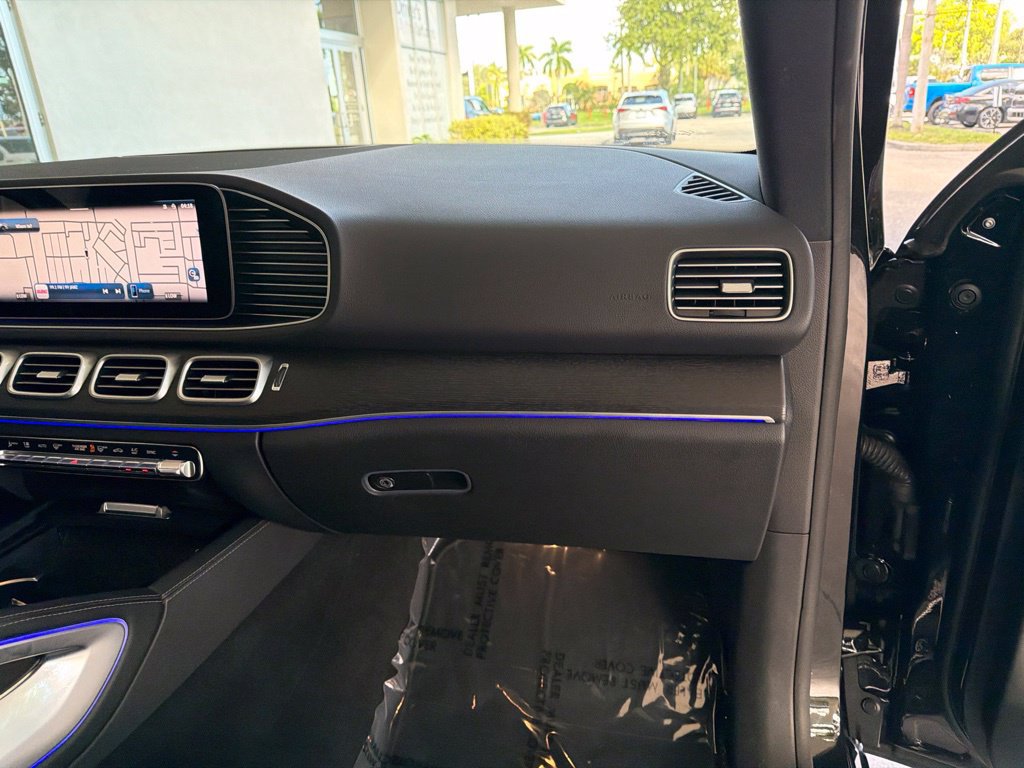 Used 2025 Mercedes-Benz GLE 350 4MATIC w/ AMG Line Exterior image 27