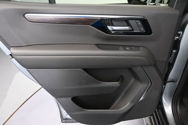 New 2026 Chevrolet Tahoe LS w/ LS Custom Edition AWD/4WD image 32