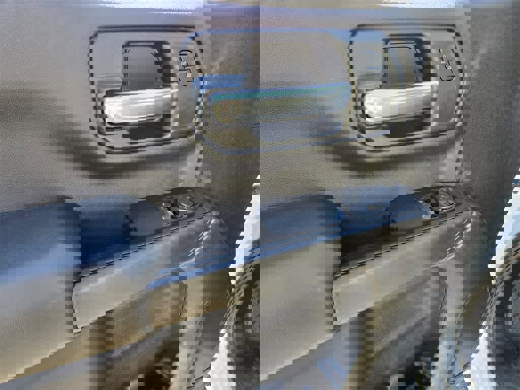 Used 2023 Chevrolet Silverado 1500 W/T image 19