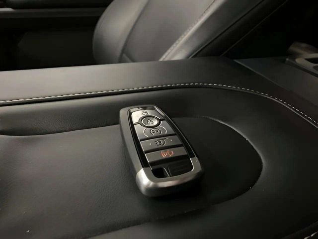 Used 2025 Ford Expedition Platinum AWD/4WD image 91