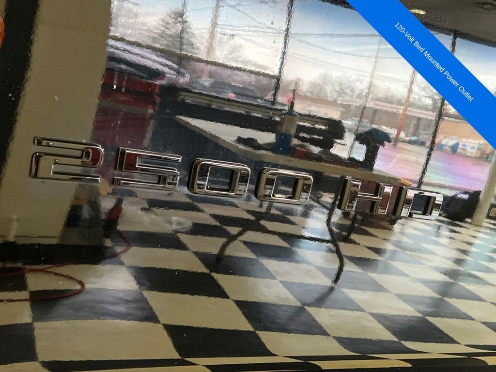 Used 2025 Chevrolet Silverado 2500 Custom w/ Custom Value Package image 13