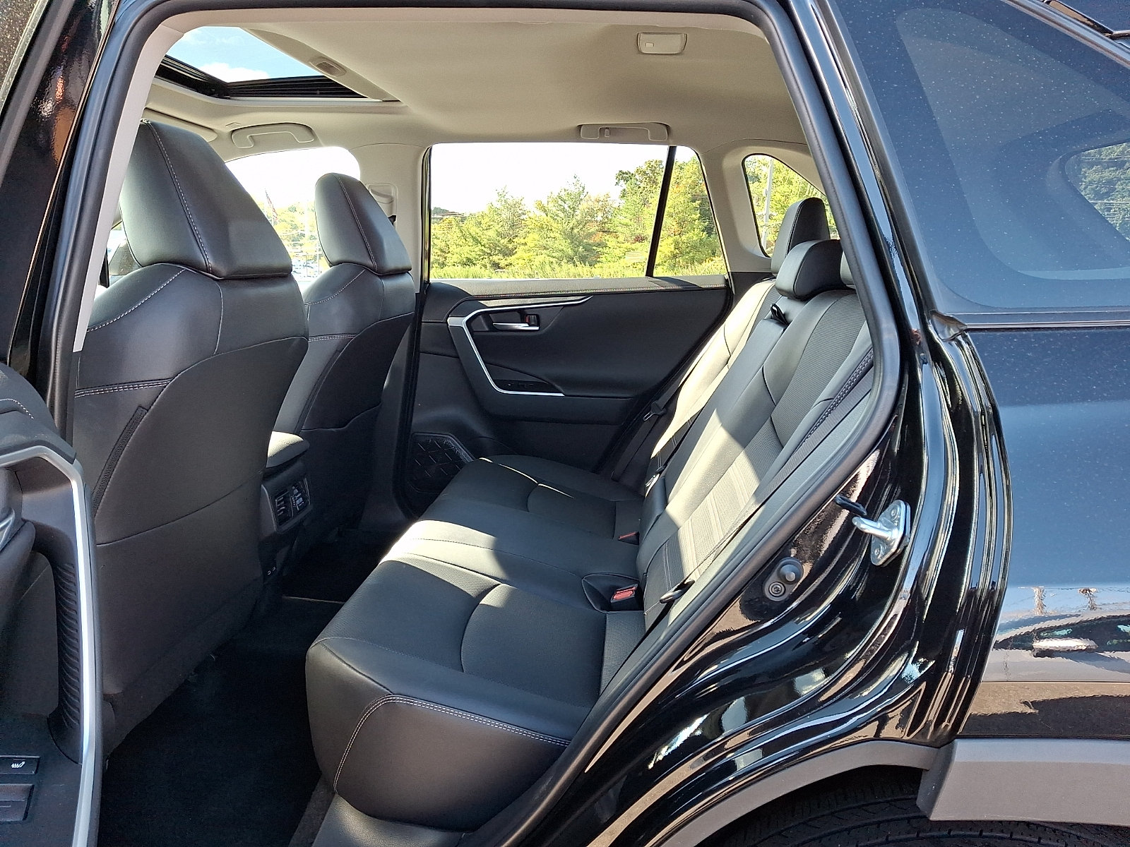 Certified 2024 Toyota RAV4 Limited w/ Weather Package AWD/4WD image 10