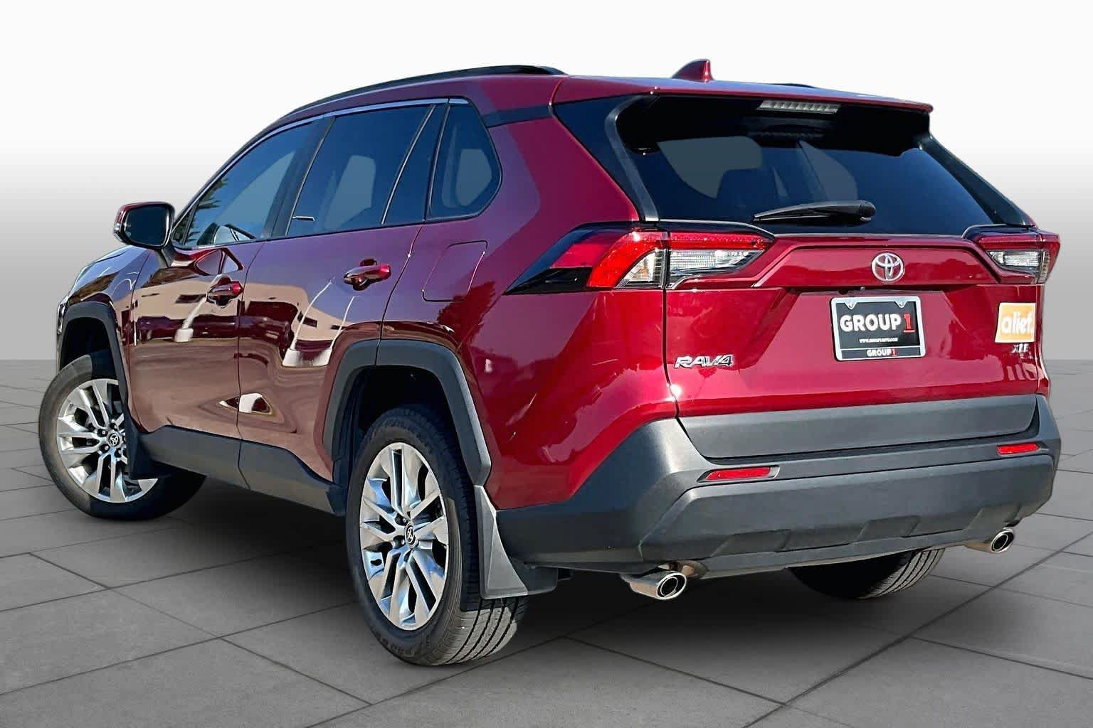 Used 2024 Toyota RAV4 XLE Premium FWD image 20