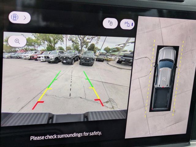 Certified 2024 Ford F250 Lariat w/ Black Appearance Package image 7