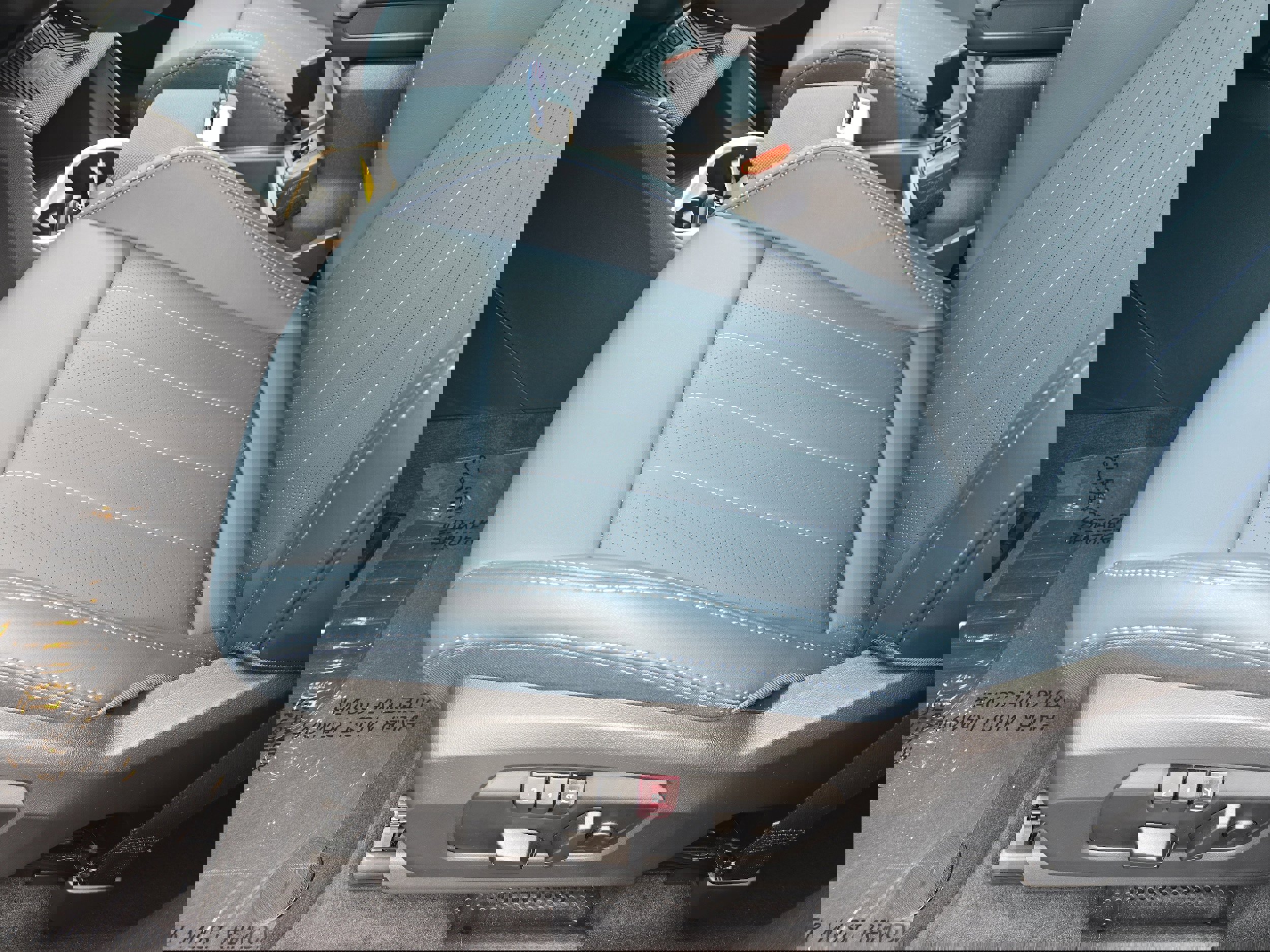 Certified 2025 MINI Cooper Countryman S w/ Comfort Package Max image 19