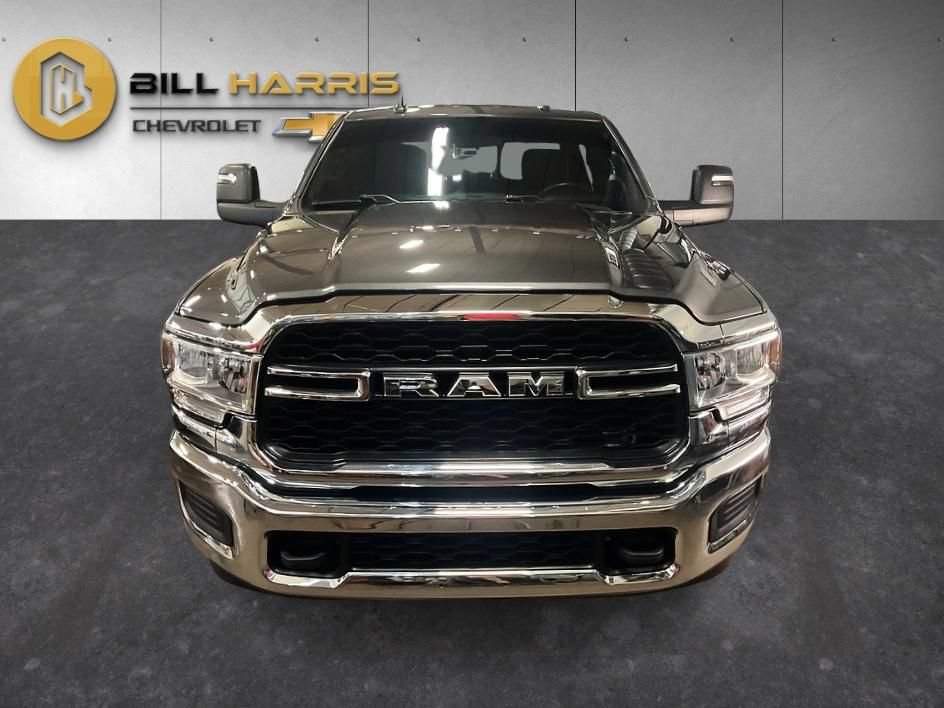 Used 2024 RAM 3500 Tradesman w/ Chrome Appearance Group AWD/4WD image 8